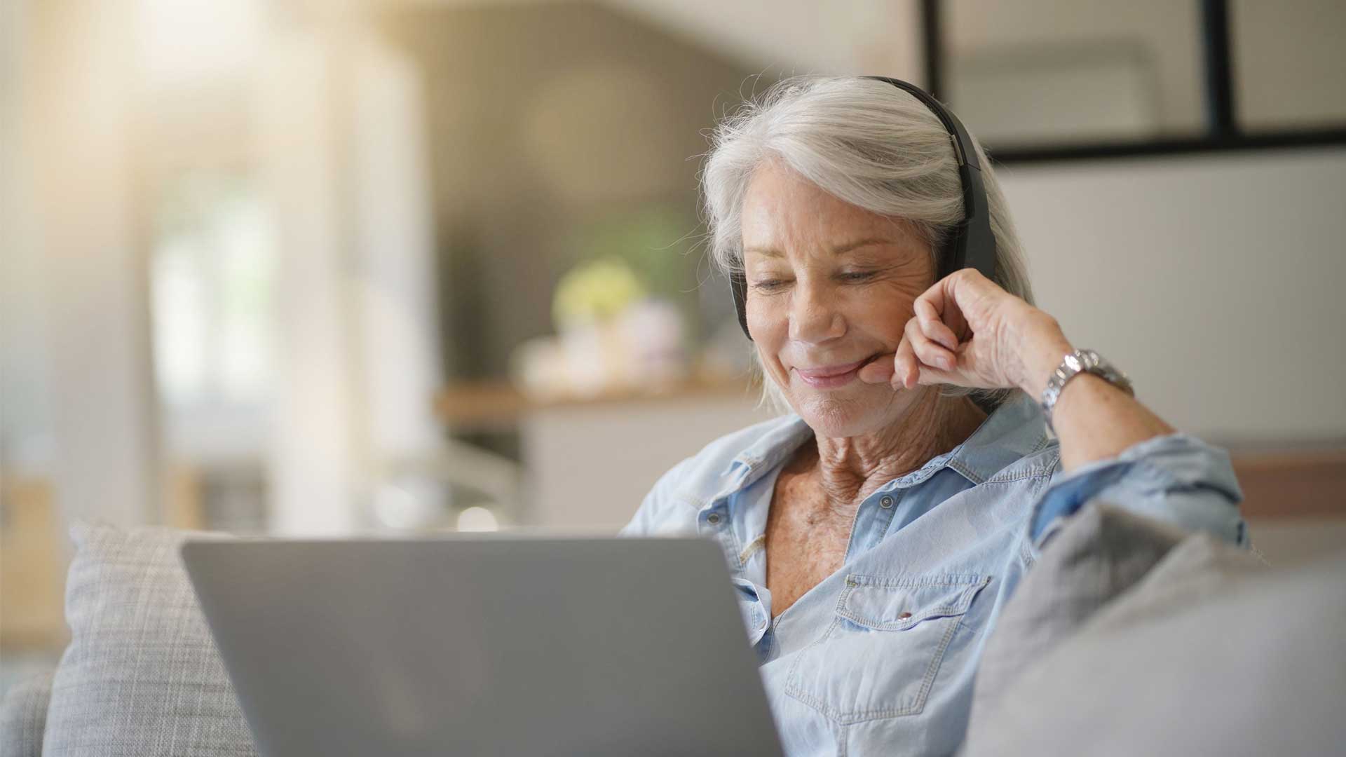 how to listen to podcasts