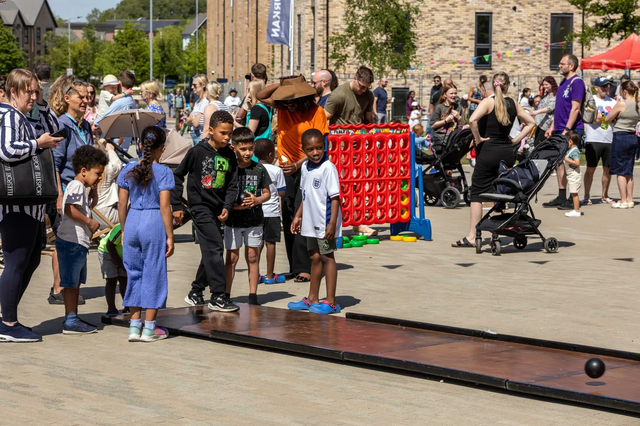 Community Day Wintringham - Children playing skittles